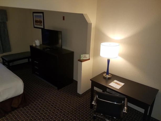 Imagen de la habitación del Hotel Ramada By Wyndham Glendale Heights/lombard. Foto 15