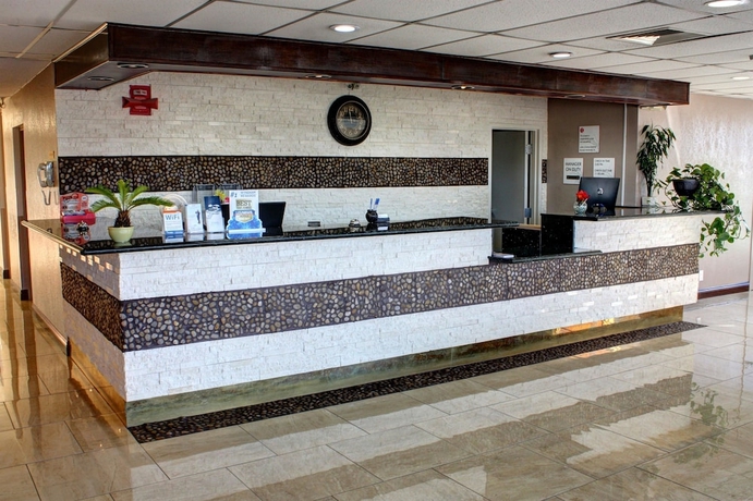 Imagen de los interiores del Hotel Ramada By Wyndham Grand Junction. Foto 15