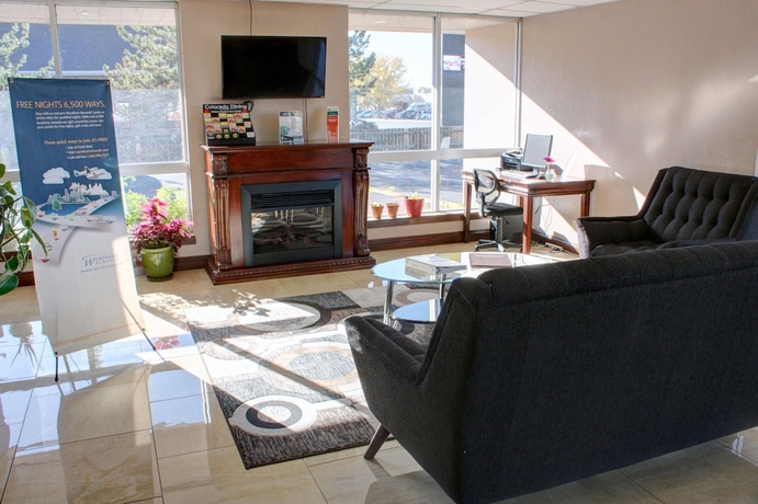 Imagen de los interiores del Hotel Ramada By Wyndham Grand Junction. Foto 16