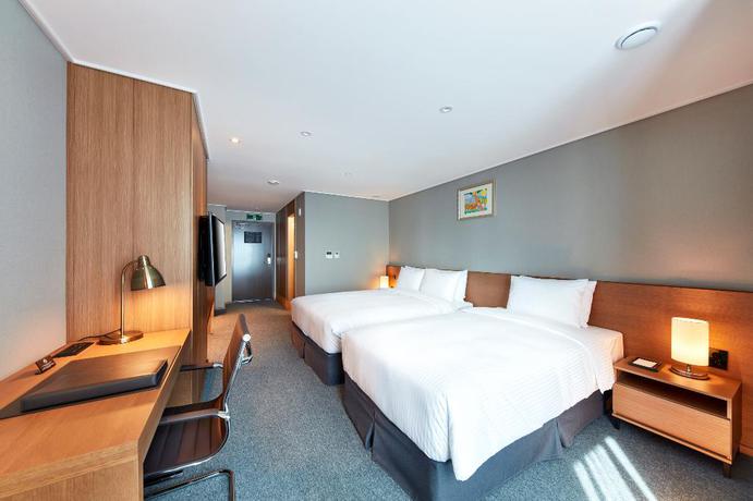 Imagen de la habitación del Hotel Ramada By Wyndham Gumi. Foto 9