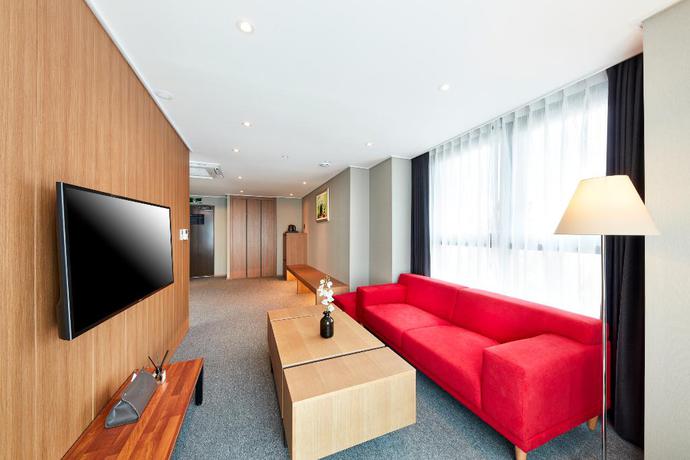 Imagen de la habitación del Hotel Ramada By Wyndham Gumi. Foto 11