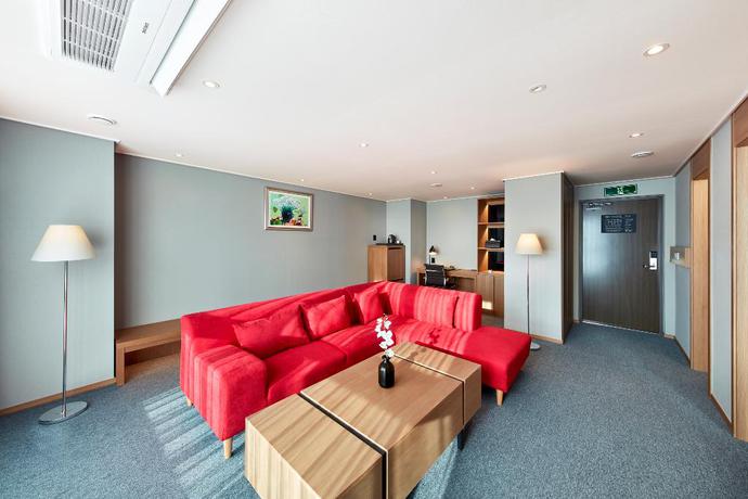 Imagen de la habitación del Hotel Ramada By Wyndham Gumi. Foto 14