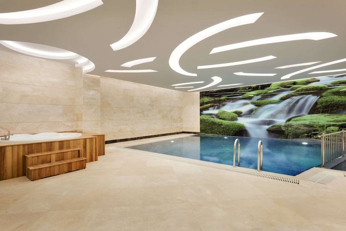 Imagen de la piscina del Hotel Ramada By Wyndham Gumushane. Foto 18