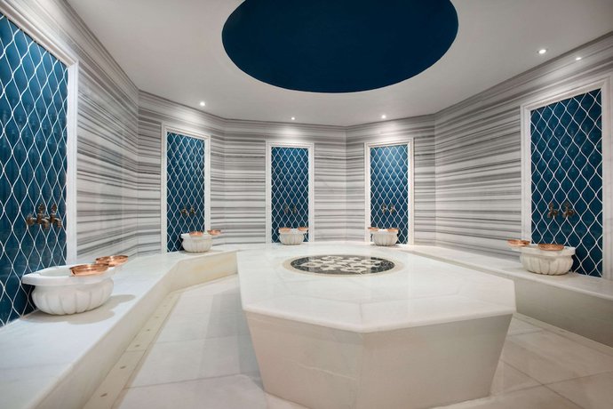 Imagen de la piscina del Hotel Ramada By Wyndham Gumushane. Foto 20