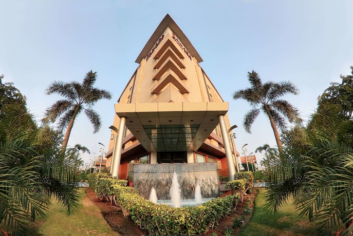Imagen general del Hotel Ramada By Wyndham Gurgaon Central. Foto 1