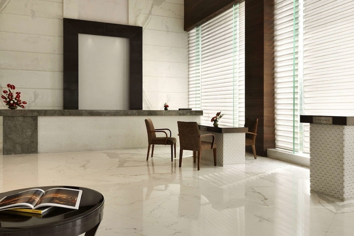 Imagen de los interiores del Hotel Ramada By Wyndham Gurgaon Central. Foto 18