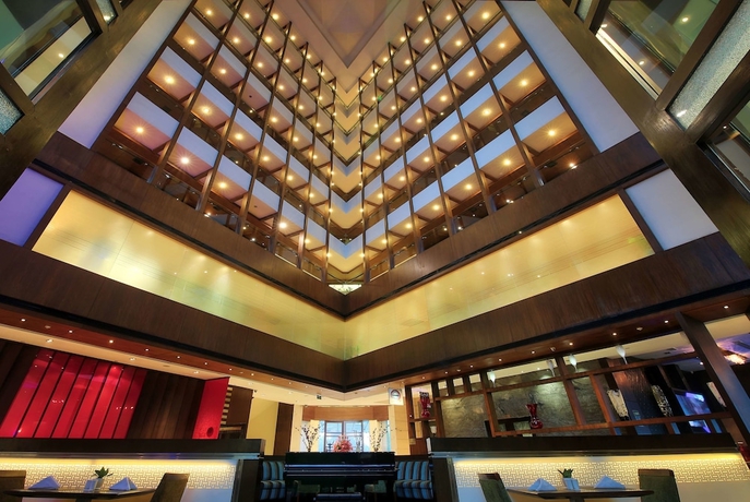 Imagen de los interiores del Hotel Ramada By Wyndham Gurgaon Central. Foto 19