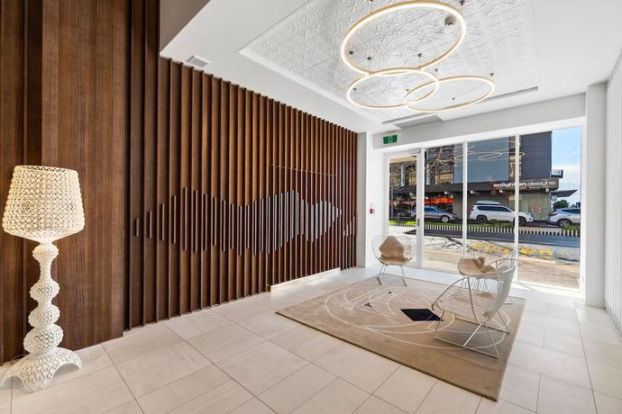 Imagen de los interiores del Hotel Ramada By Wyndham Hamilton City Center. Foto 19