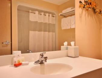 Imagen de la habitación del Hotel Ramada By Wyndham Hammond & Conference Center. Foto 8