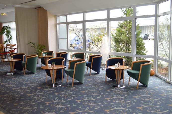 Imagen de los interiores del Hotel Ramada By Wyndham Hannover. Foto 6