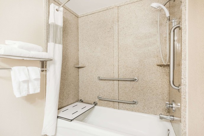 Imagen de la habitación del Hotel Ramada By Wyndham Harrisburg/hershey Area. Foto 6