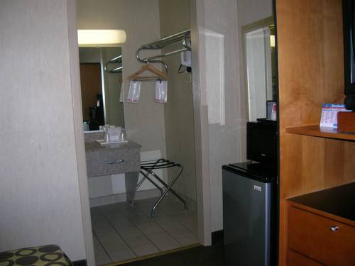Imagen de la habitación del Hotel Ramada By Wyndham Harrisonburg. Foto 9