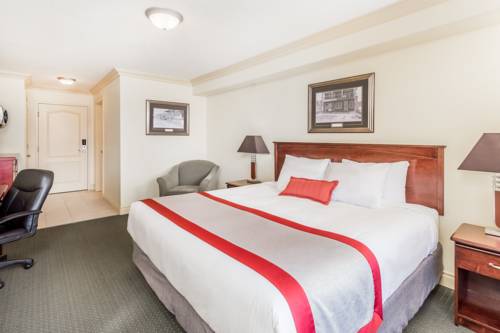Imagen de la habitación del Hotel Ramada By Wyndham Hinton. Foto 5