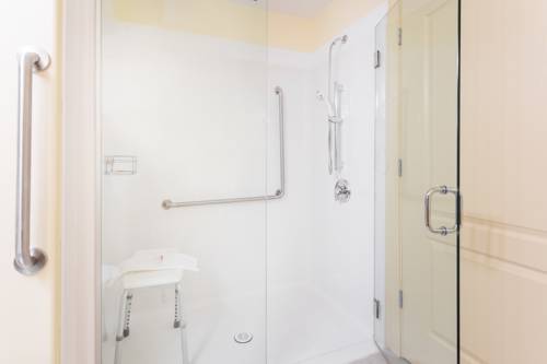 Imagen de la habitación del Hotel Ramada By Wyndham Hinton. Foto 15
