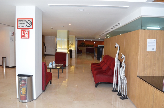 Imagen de los interiores del Hotel Ramada By Wyndham Hola Culiacan. Foto 14