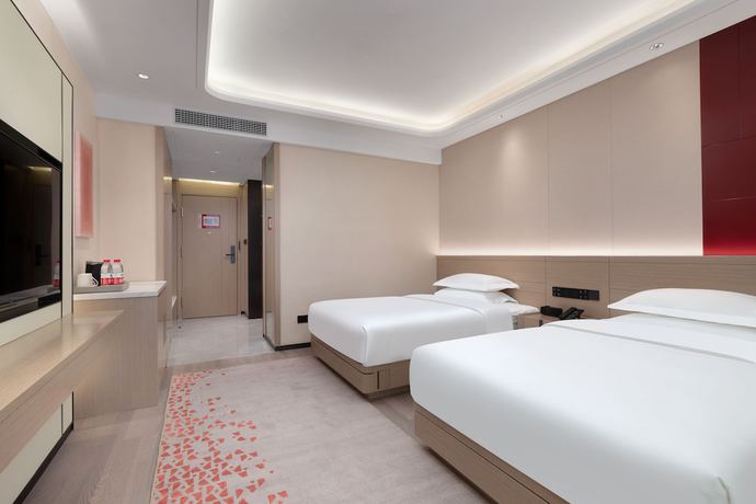 Imagen de la habitación del Hotel Ramada By Wyndham Honghe Kaiyuan. Foto 17