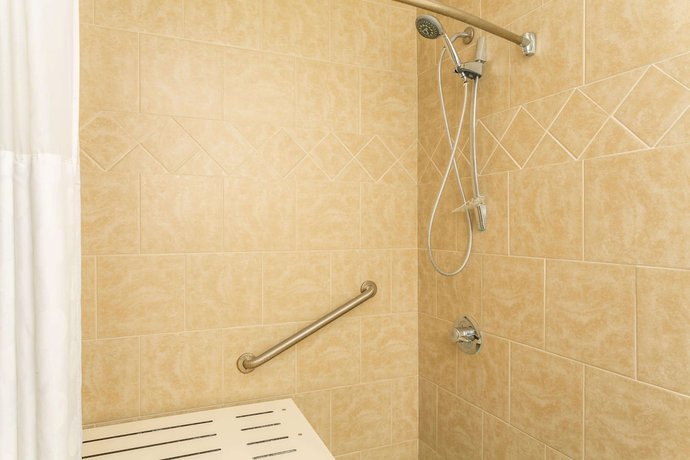 Imagen de la habitación del Hotel Ramada By Wyndham Houma. Foto 9
