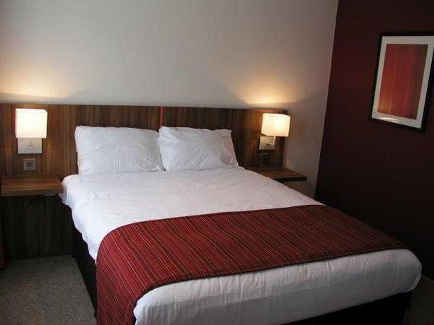 Imagen de la habitación del Hotel Ramada By Wyndham Hounslow - Heathrow East. Foto 7