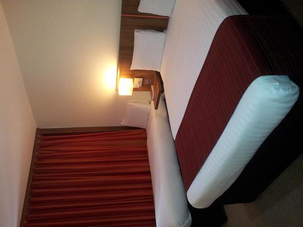 Imagen de la habitación del Hotel Ramada By Wyndham Hounslow - Heathrow East. Foto 8