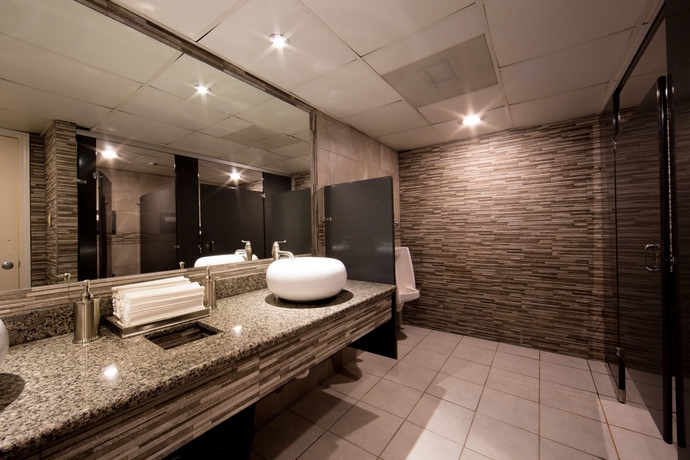 Imagen de los interiores del Hotel Ramada By Wyndham Houston Intercontinental Airport East. Foto 14