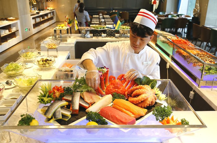 Imagen del bar/restaurante del Hotel Ramada By Wyndham Huizhou Longmen. Foto 2