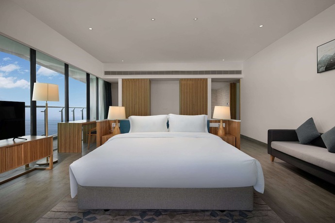 Imagen de la habitación del Hotel Ramada By Wyndham Huizhou Xunliao Bay. Foto 11