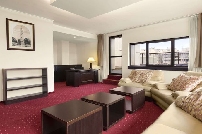 Imagen de la habitación del Hotel Ramada By Wyndham Iasi City Centre. Foto 13