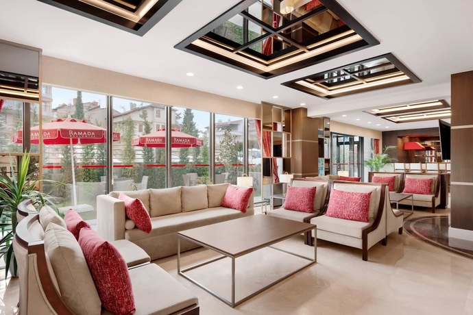 Imagen de los interiores del Hotel Ramada By Wyndham Isparta. Foto 17