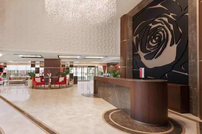 Imagen de los interiores del Hotel Ramada By Wyndham Isparta. Foto 18