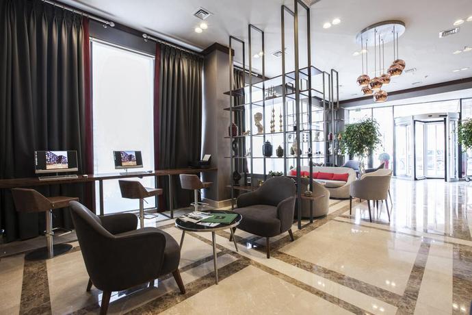 Imagen de los interiores del Hotel Ramada By Wyndham Istanbul Alibeykoy. Foto 7