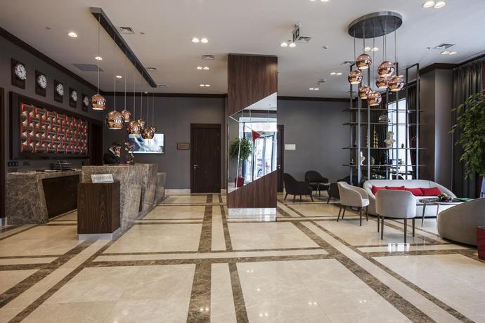 Imagen de los interiores del Hotel Ramada By Wyndham Istanbul Alibeykoy. Foto 10