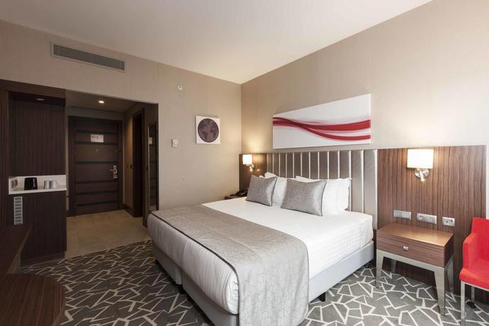 Imagen de la habitación del Hotel Ramada By Wyndham Istanbul Alibeykoy. Foto 5