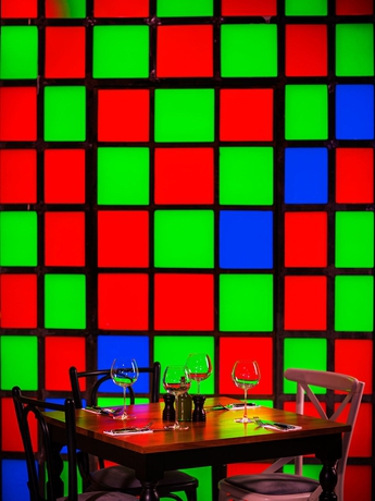 Imagen del bar/restaurante del Hotel Ramada By Wyndham Istanbul Florya. Foto 6