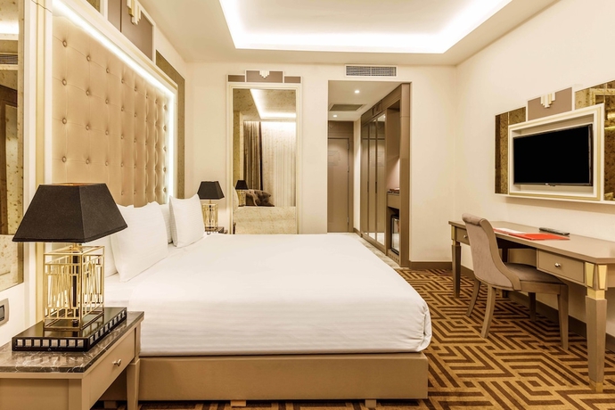 Imagen de la habitación del Hotel Ramada By Wyndham Istanbul Golden Horn. Foto 1
