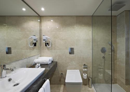 Imagen de la habitación del Hotel Ramada By Wyndham Istanbul Grand Bazaar. Foto 9