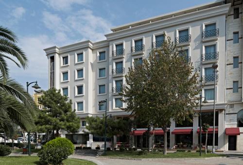 Imagen general del Hotel Ramada By Wyndham Istanbul Grand Bazaar. Foto 2