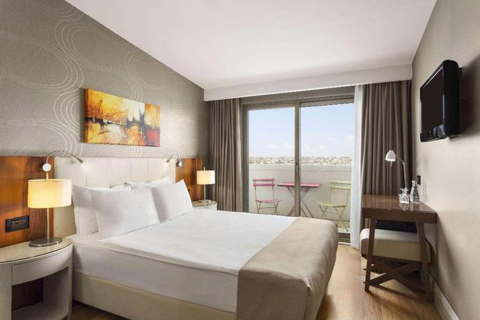 Imagen de la habitación del Hotel Ramada By Wyndham Istanbul Grand Bazaar. Foto 14
