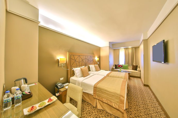 Imagen de la habitación del Hotel Ramada By Wyndham Istanbul Taksim. Foto 11