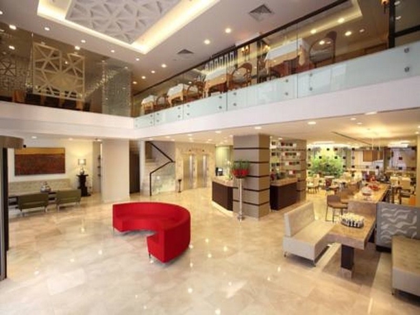 Imagen general del Hotel Ramada By Wyndham Istanbul Taksim. Foto 2