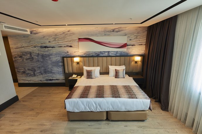 Imagen de la habitación del Hotel Ramada By Wyndham Istanbul Umraniye. Foto 6