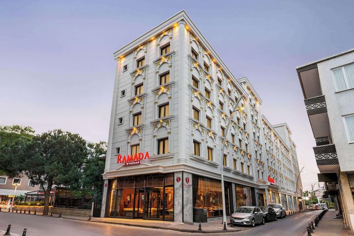 Imagen general del Hotel Ramada By Wyndham Istanbul Umraniye. Foto 1