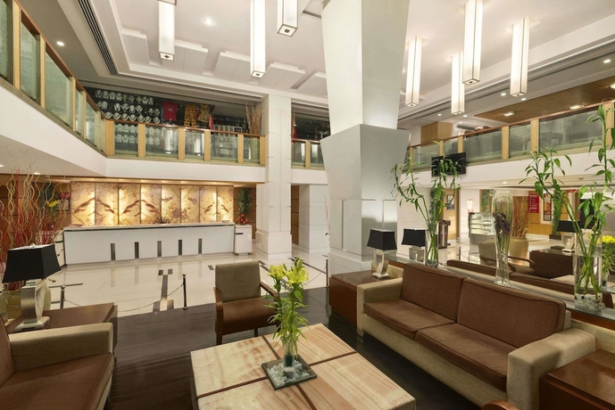 Imagen de los interiores del Hotel Ramada By Wyndham Jaipur. Foto 18