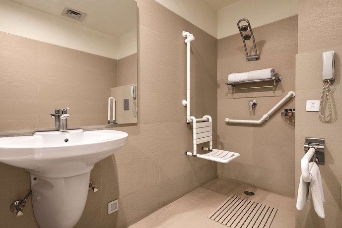 Imagen de la habitación del Hotel Ramada By Wyndham Jalandhar City Centre. Foto 8