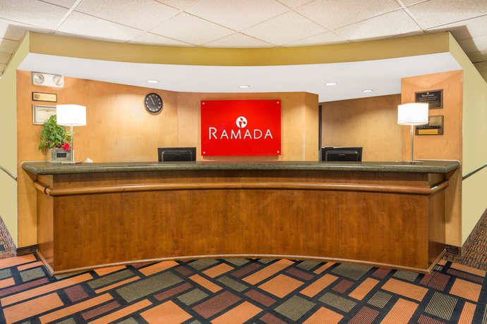 Imagen de los interiores del Hotel Ramada By Wyndham Kent Seattle Area. Foto 22