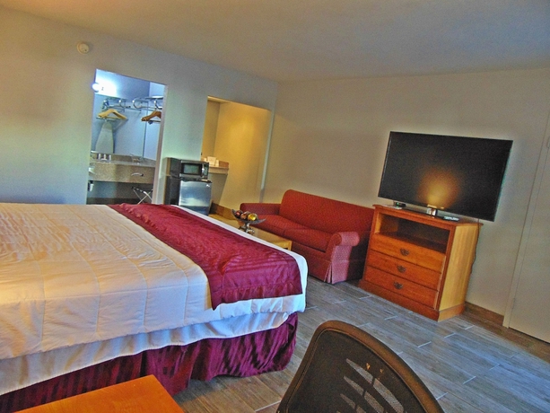 Imagen de la habitación del Hotel Ramada By Wyndham Kingman. Foto 8