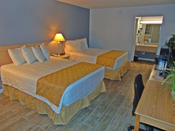 Imagen de la habitación del Hotel Ramada By Wyndham Kingman. Foto 9
