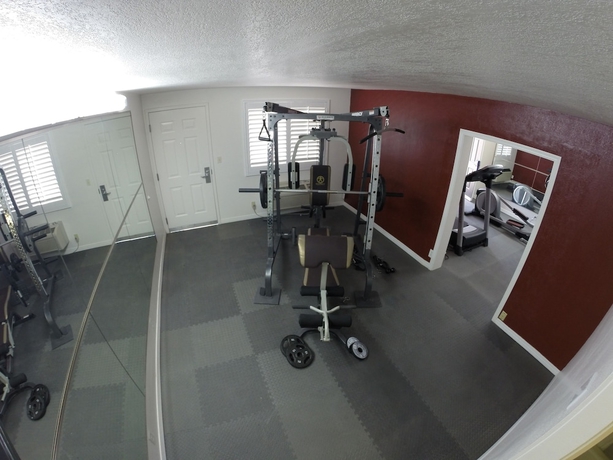 Imagen de los interiores del Hotel Ramada By Wyndham Kingman. Foto 17