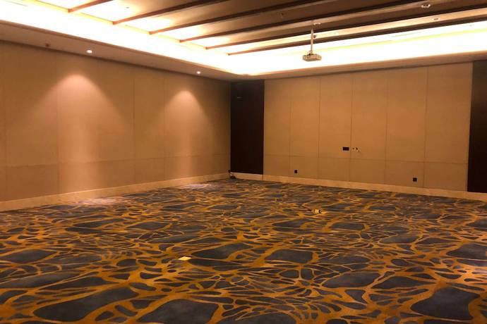 Imagen de los interiores del Hotel Ramada By Wyndham Kunming Yiliang. Foto 12