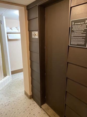 Imagen general del Hotel Ramada By Wyndham Lethbridge. Foto 1