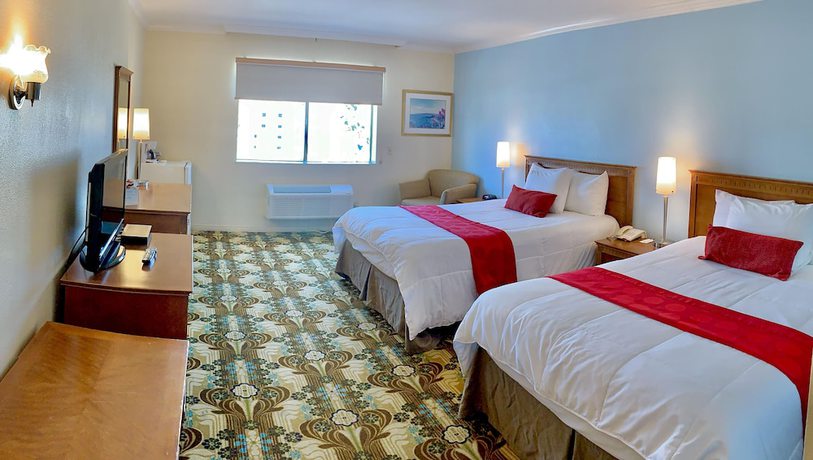 Imagen de la habitación del Hotel Ramada By Wyndham Los Angeles/koreatown West. Foto 2